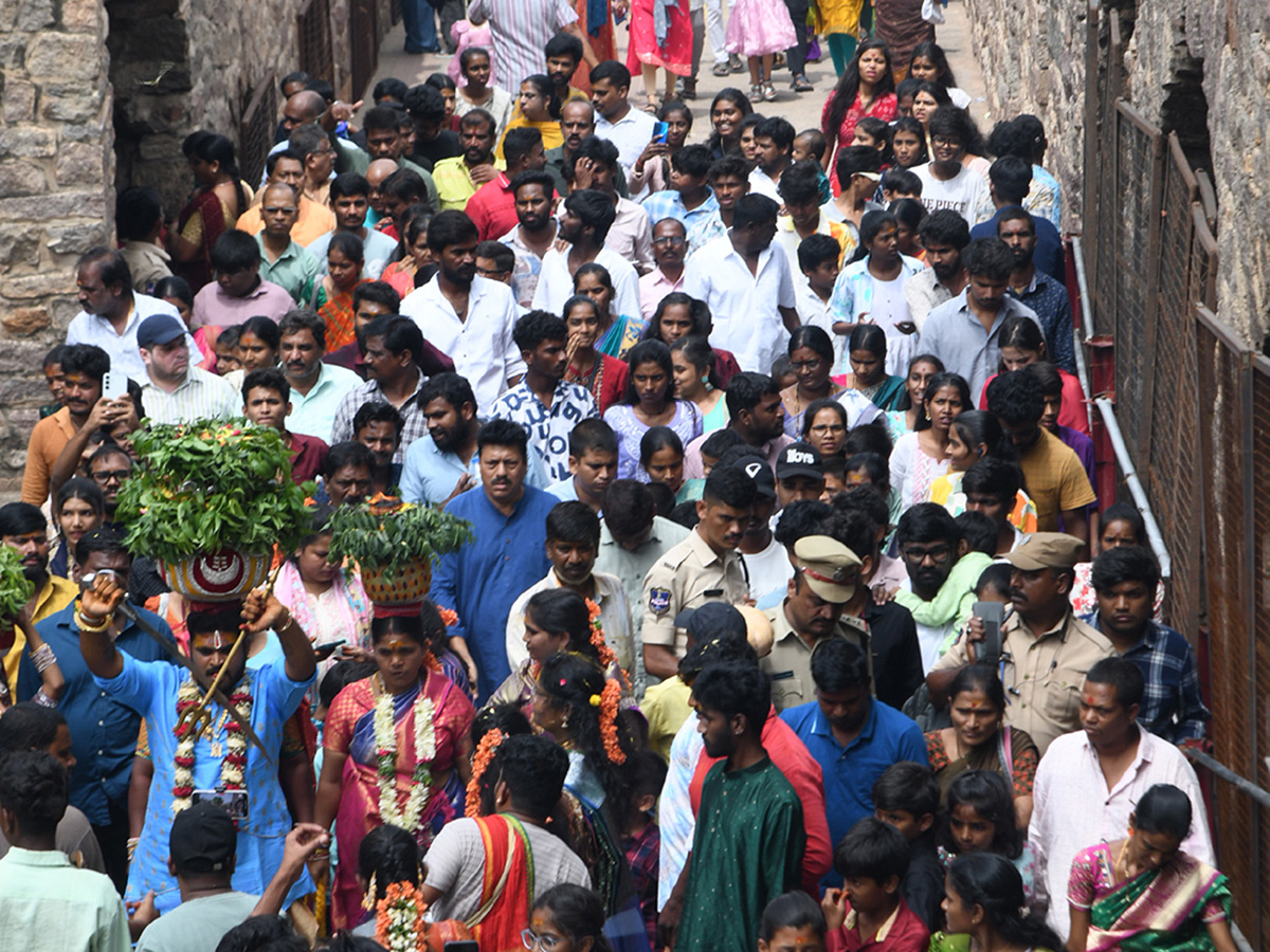 Devotional_20_20Bonalu_202025_20Celebrations_20In_20Golconda_20Telangana__20_2822_29.jpg 22
