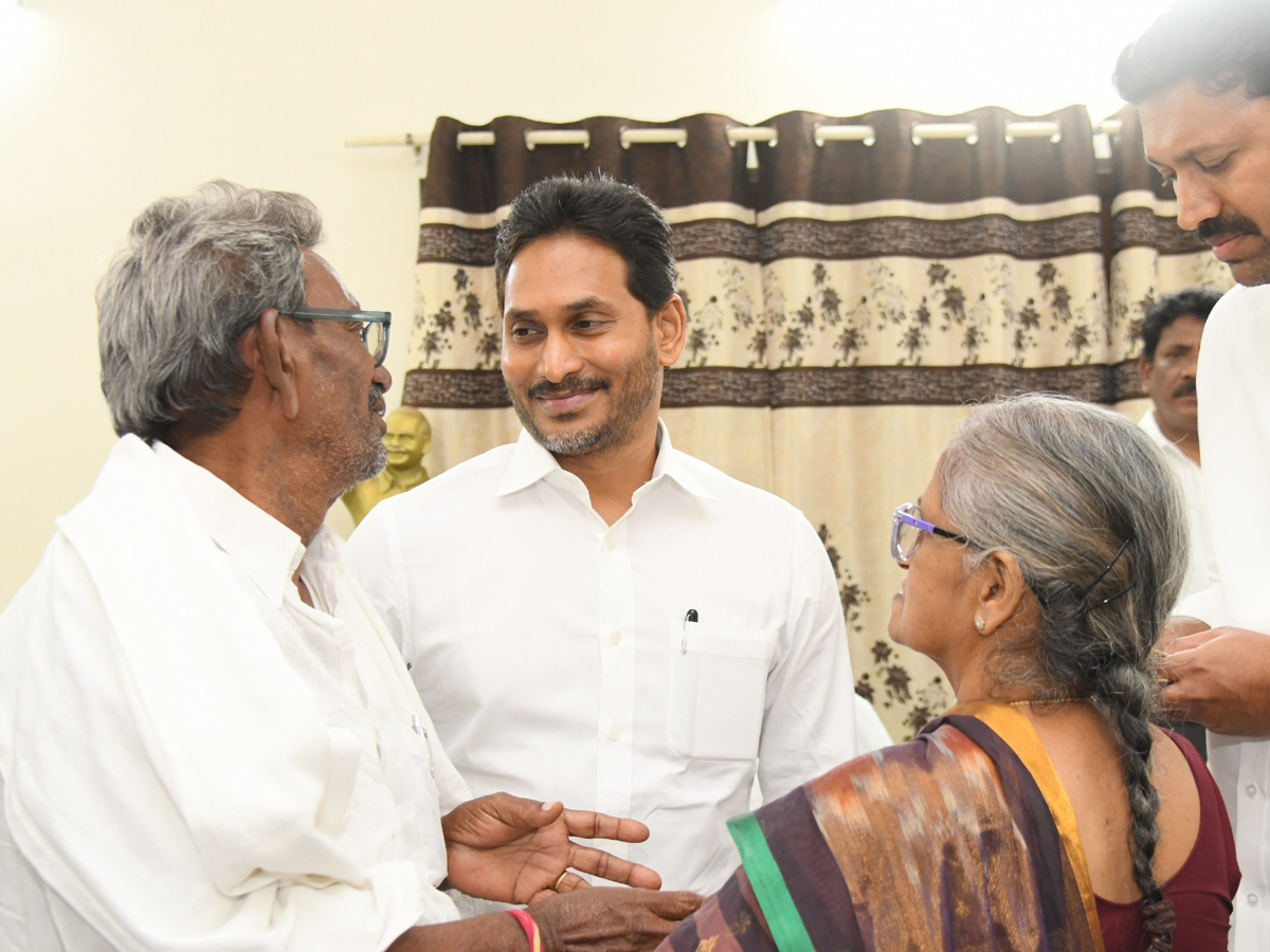 Jgan_20sir_20at_20pulivendula_203.jpg 9