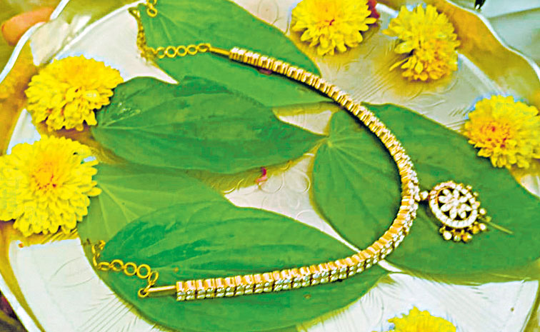 diamond-necklace-annavaram.jpg