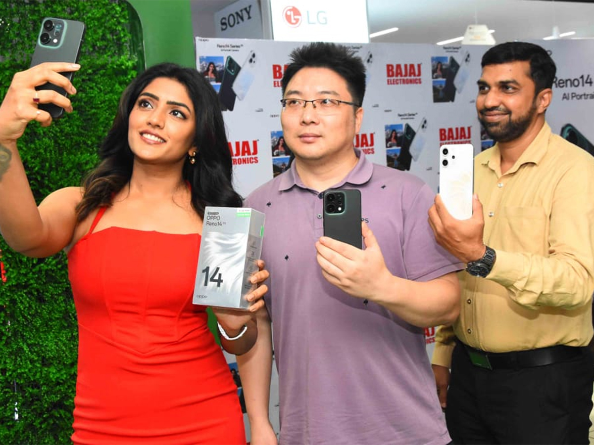 Actress_20Eesha_20Rebba_20Unveils_20All_20New_20OPPO_20Reno14_20Series__20_287_29.jpg 7