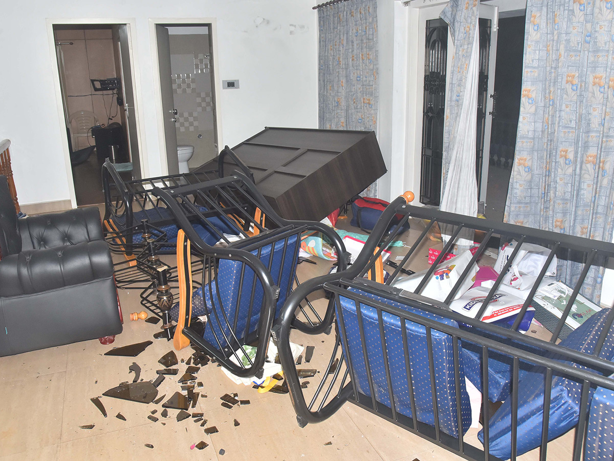 Nallapareddy_20Prasanna_20Kumar_20Reddy_20Fires_20On_20Kutami_20Over_20TDP_20Goons_20Attack__20_2819_29.jpg 19