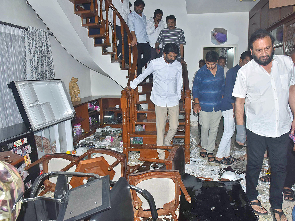 Nallapareddy_20Prasanna_20Kumar_20Reddy_20Fires_20On_20Kutami_20Over_20TDP_20Goons_20Attack__20_2824_29.jpg 24