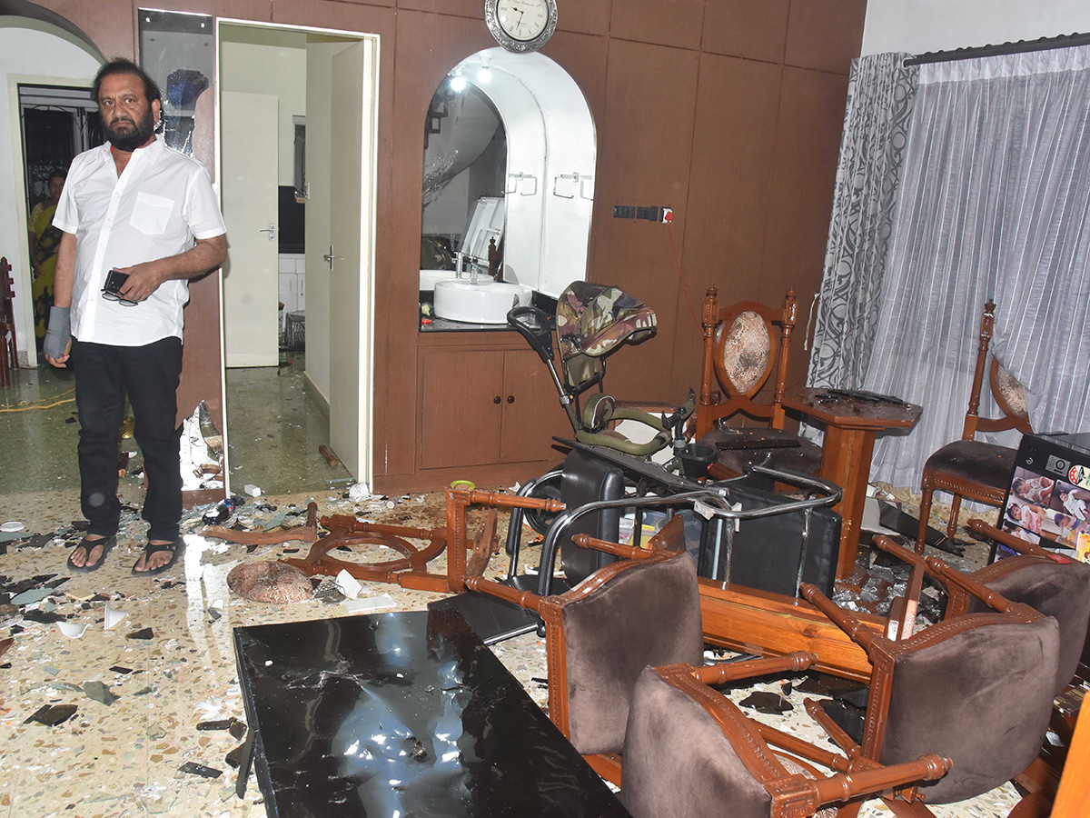 Nallapareddy_20Prasanna_20Kumar_20Reddy_20Fires_20On_20Kutami_20Over_20TDP_20Goons_20Attack__20_2827_29.jpg 27