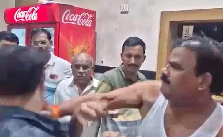 Shiv-Sena-MLA-Gaikwad.jpg