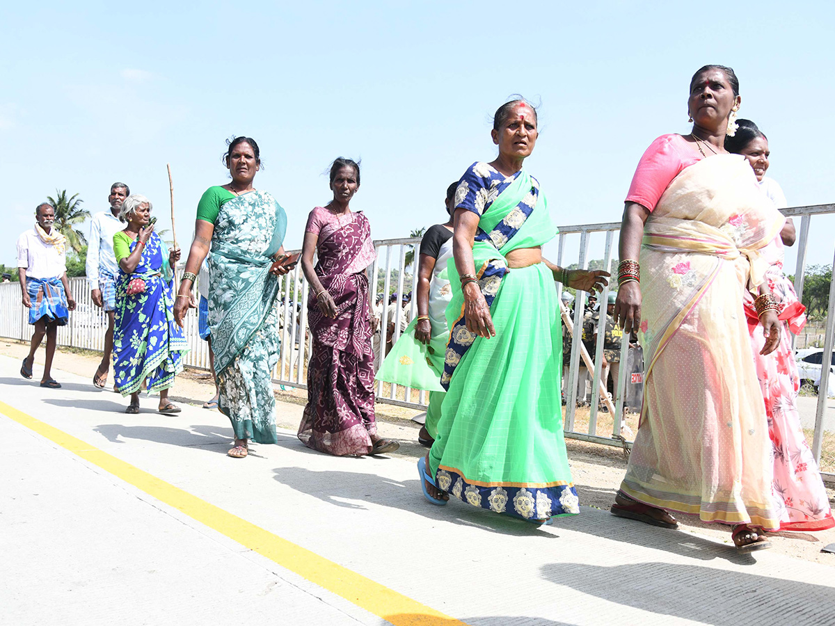 Crowd_20Rush_20To_20YS_20Jagan_20Bangarupalyam_20Tour_20Photos__20_2820_29_0.jpg 20