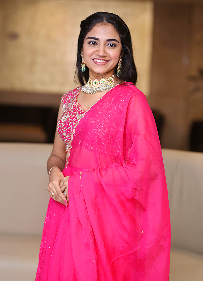 Oh_20Bhama_20Ayyo_20Rama_20Movie_20Actress_20Malavika_20Manoj_20Photos__20_2820_29.jpg 20
