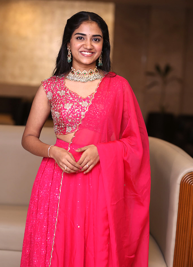 Oh_20Bhama_20Ayyo_20Rama_20Movie_20Actress_20Malavika_20Manoj_20Photos__20_285_29.jpg 5