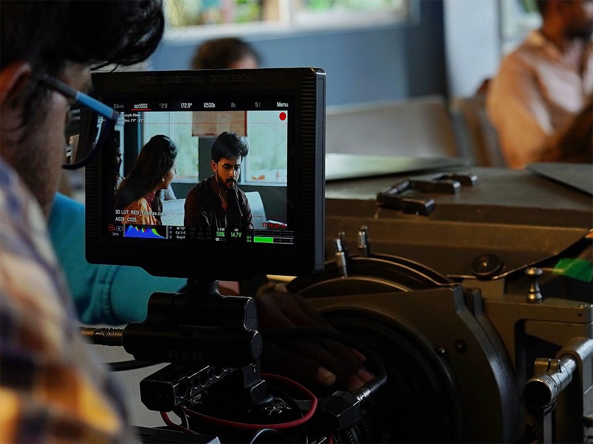 Gautham_20Krishna_20Solo_20Boy_20Movie_20Shooting_20Stills_20HD__20_2811_29.jpg 11