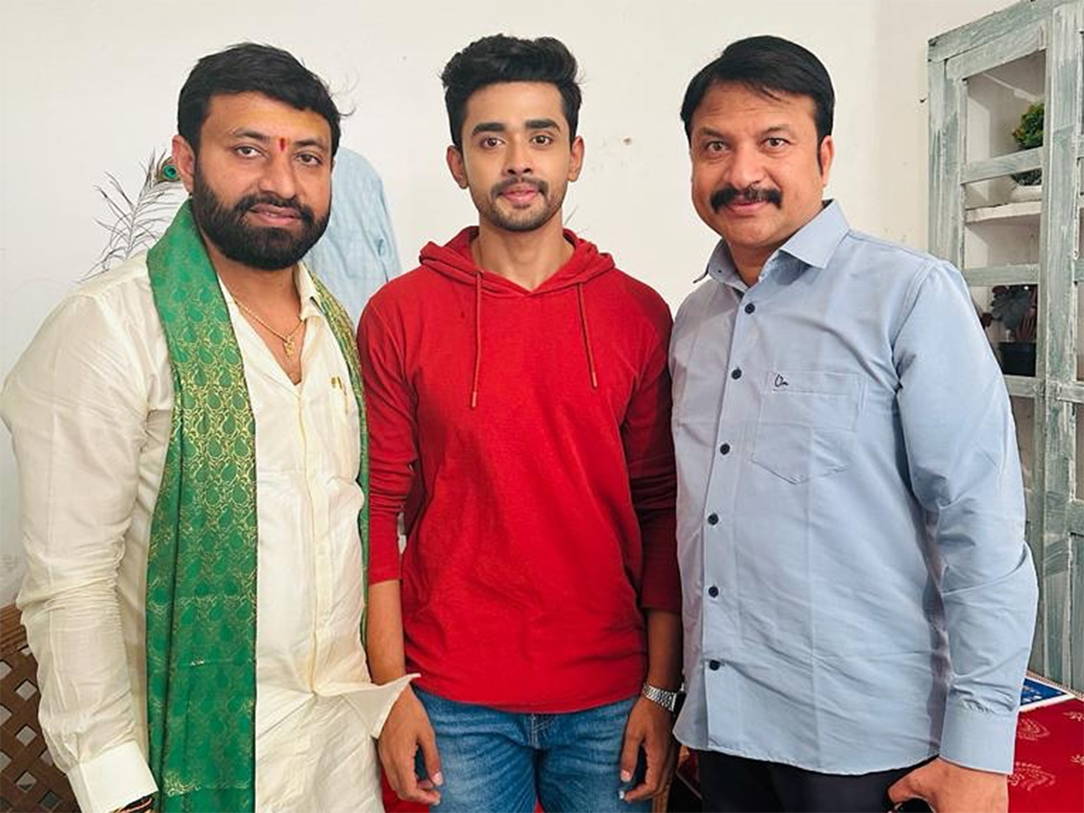Gautham_20Krishna_20Solo_20Boy_20Movie_20Shooting_20Stills_20HD__20_284_29.jpg 4
