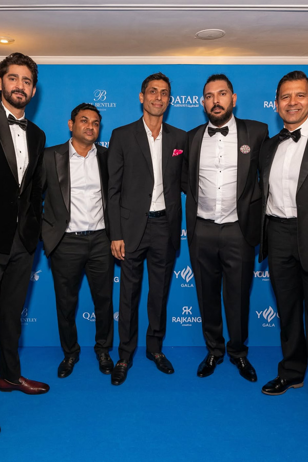 Yuvraj_20Singh_20Hosts_20Star-Studded_20Charity_20Dinner_20Photos_20_284_29.jpg 5