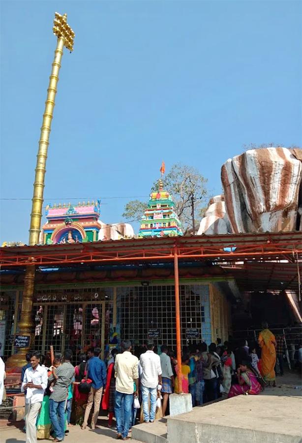 Sri_20Edupayala_20Vana_20Durga_20Bhavani_20Devalayam_20Photos__20_2816_29.jpg 16