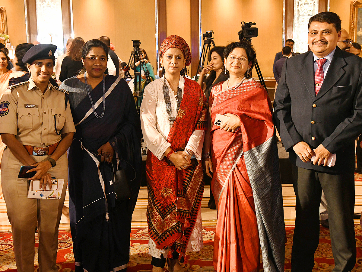 US_20Independence_20Day_20Celebrations_20In_20Hotel_20Taj_20Krishna_20Hyderabad__20_286_29.jpg 6