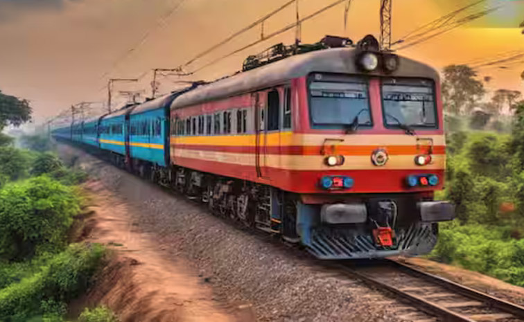 train-main.jpg