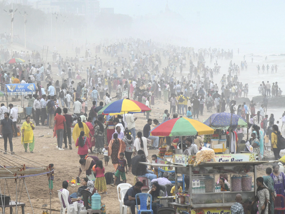 visakhapatnam_20rk_20beach_20photos_20goes_20viral__20_2812_29.jpg 12