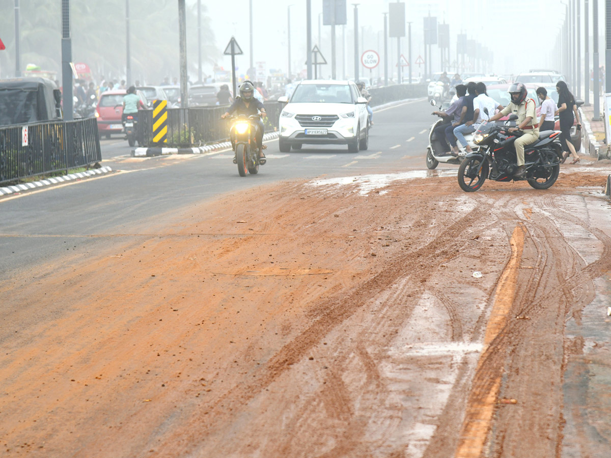 visakhapatnam_20rk_20beach_20photos_20goes_20viral__20_2814_29.jpg 14