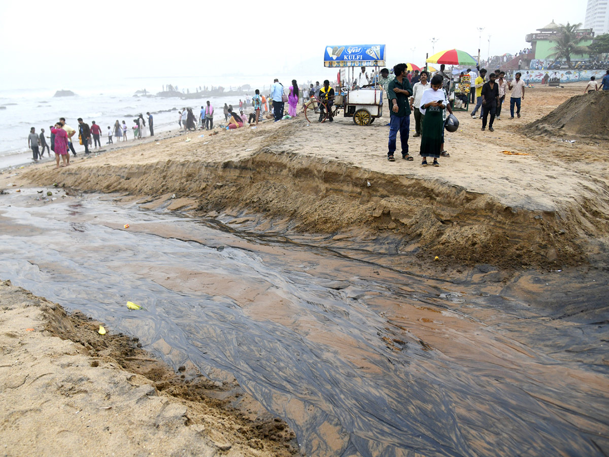 visakhapatnam_20rk_20beach_20photos_20goes_20viral__20_2816_29.jpg 16