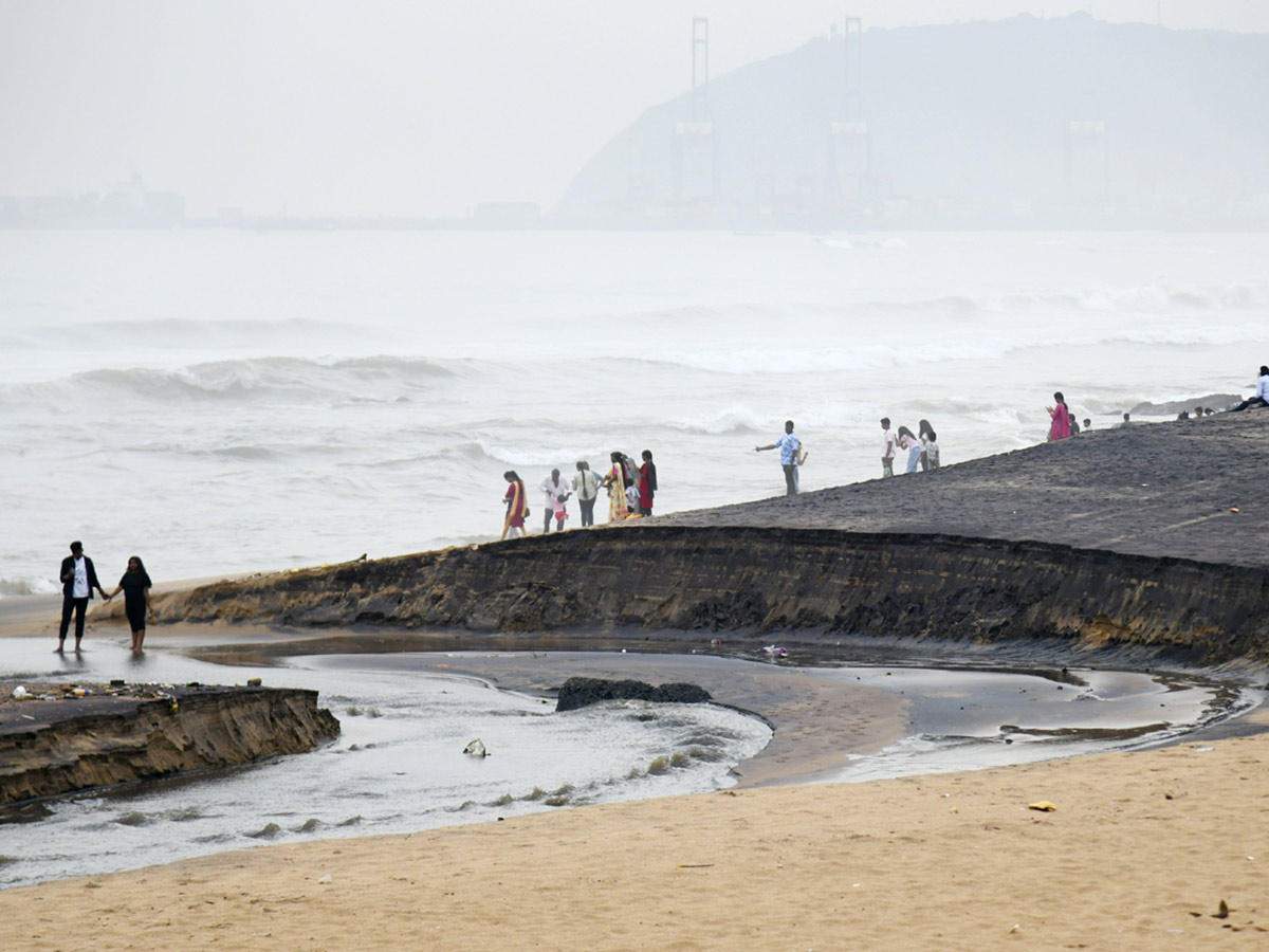 visakhapatnam_20rk_20beach_20photos_20goes_20viral__20_283_29.jpg 3