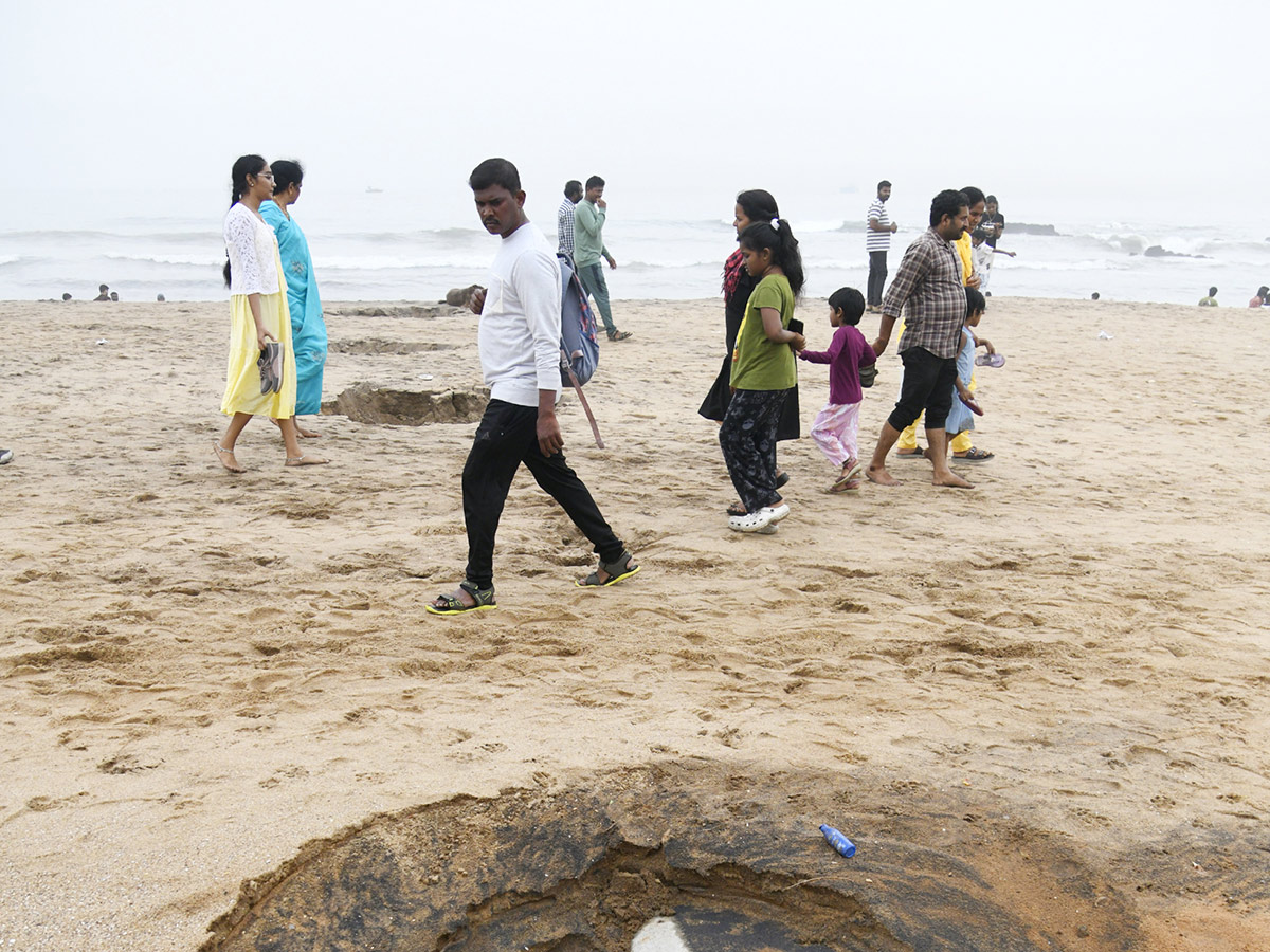 visakhapatnam_20rk_20beach_20photos_20goes_20viral__20_286_29.jpg 6