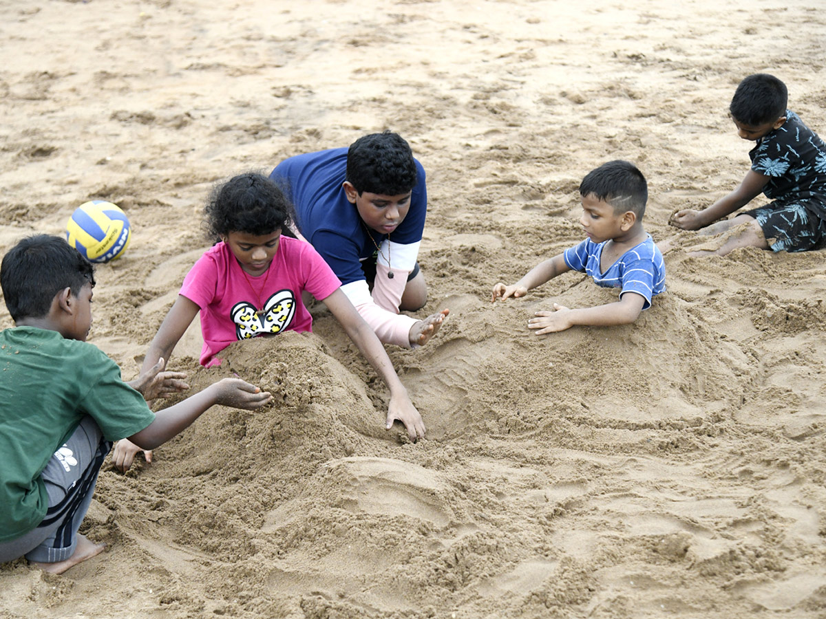 visakhapatnam_20rk_20beach_20photos_20goes_20viral__20_288_29.jpg 8
