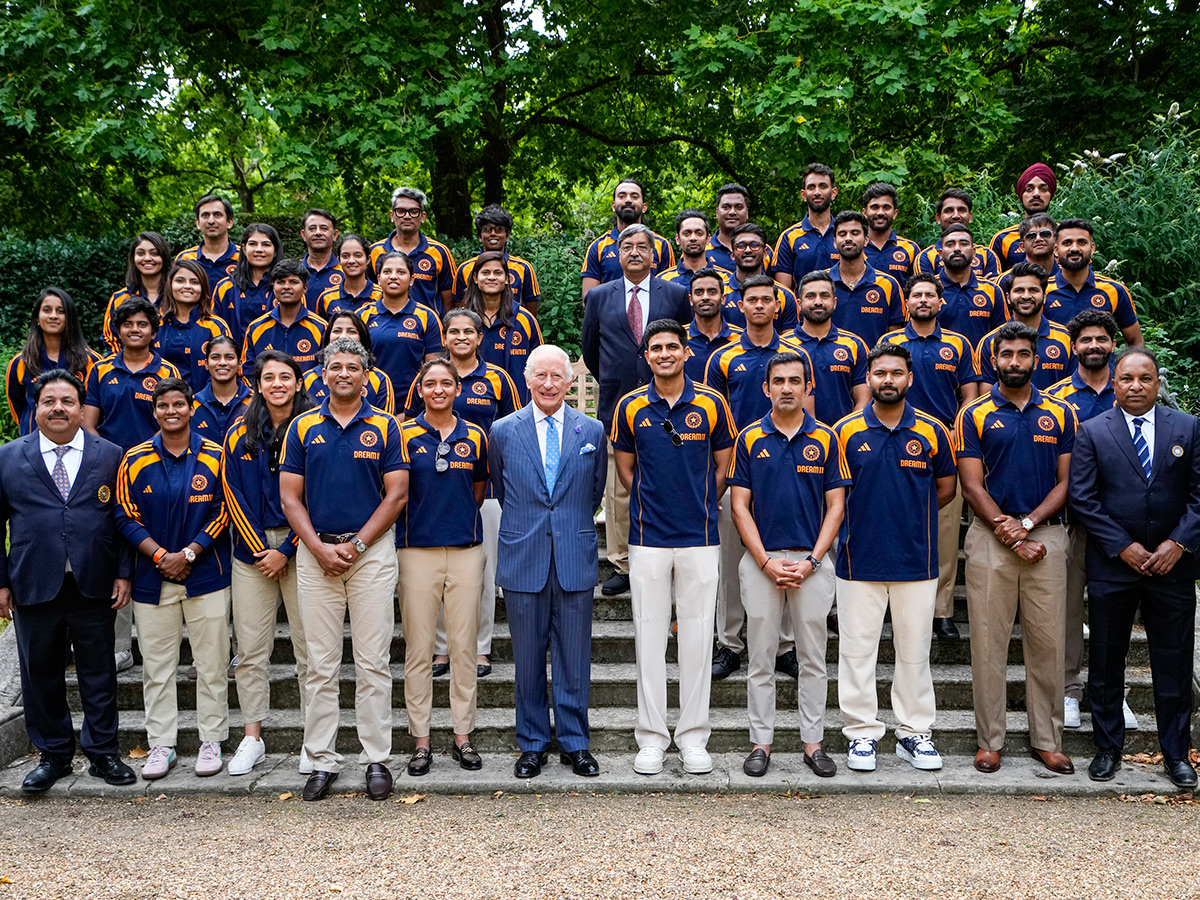 INDvsENG_20_20Team_20India_20Meeting_20with_20King_20Charles_20III_20at_20the_20Clarence_20House_20in_20London__20_2812_29.jpg 12