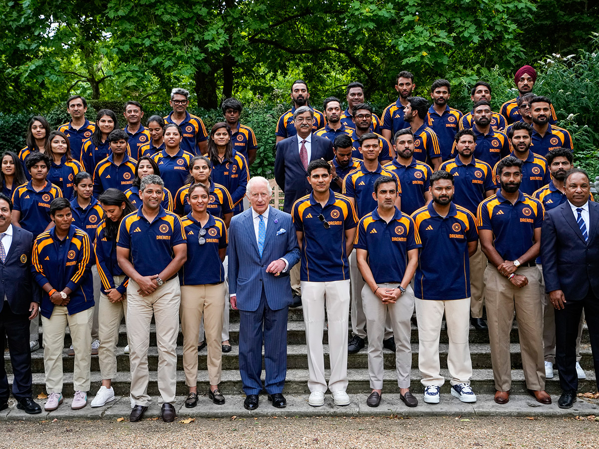 INDvsENG_20_20Team_20India_20Meeting_20with_20King_20Charles_20III_20at_20the_20Clarence_20House_20in_20London__20_2817_29.jpg 17