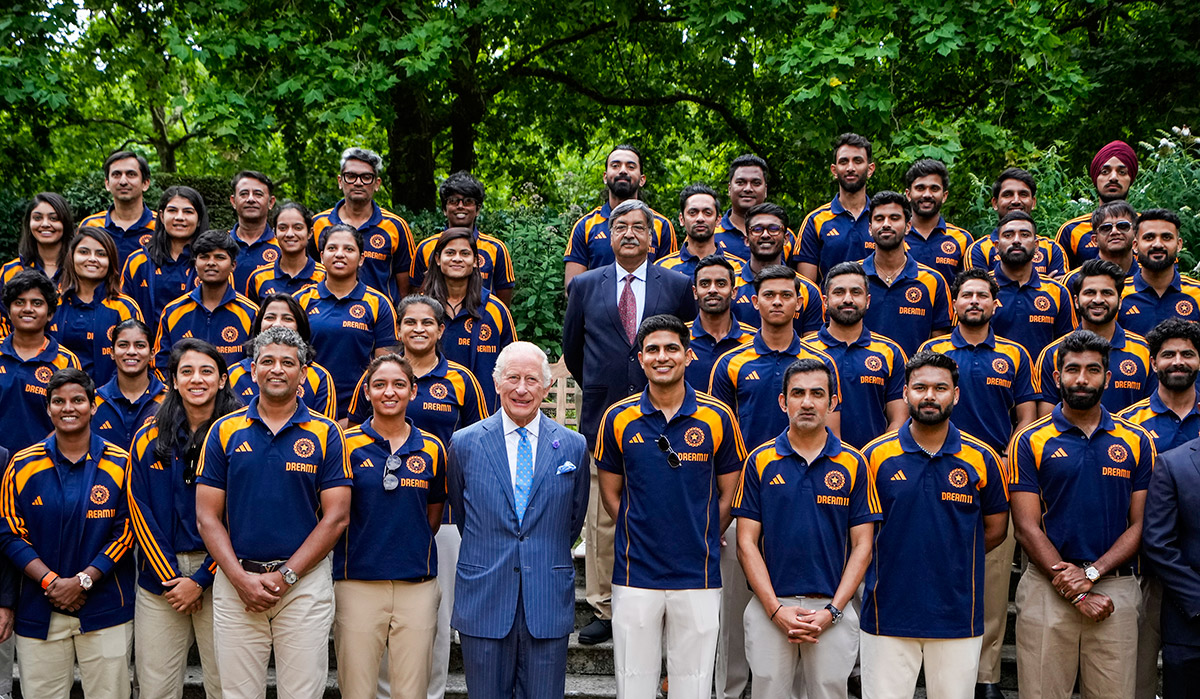 INDvsENG_20_20Team_20India_20Meeting_20with_20King_20Charles_20III_20at_20the_20Clarence_20House_20in_20London__20_2818_29.jpg 18