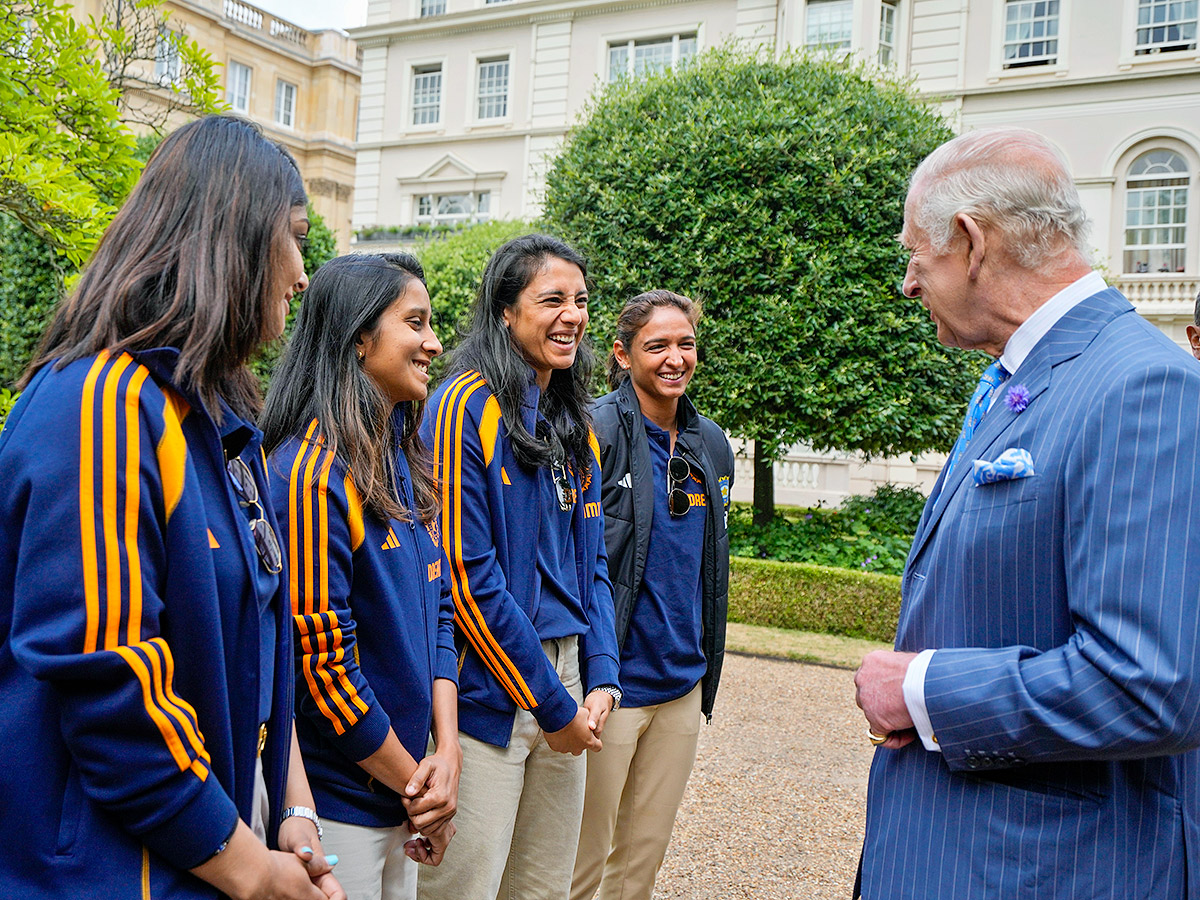 INDvsENG_20_20Team_20India_20Meeting_20with_20King_20Charles_20III_20at_20the_20Clarence_20House_20in_20London__20_2820_29.jpg 20