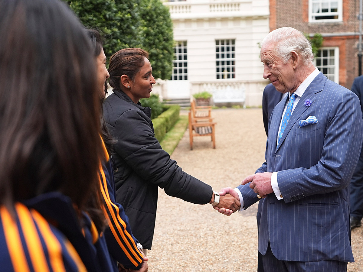 INDvsENG_20_20Team_20India_20Meeting_20with_20King_20Charles_20III_20at_20the_20Clarence_20House_20in_20London__20_2821_29.jpg 21