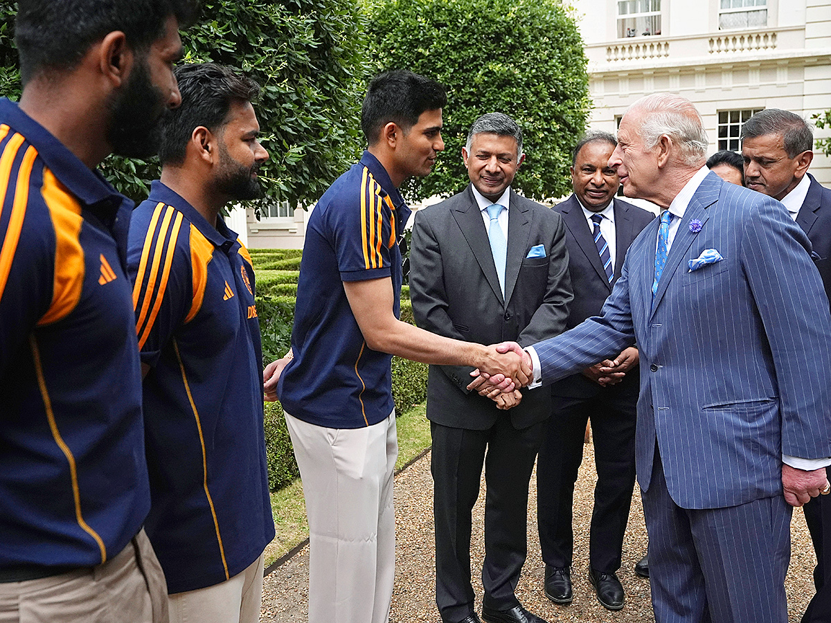 INDvsENG_20_20Team_20India_20Meeting_20with_20King_20Charles_20III_20at_20the_20Clarence_20House_20in_20London__20_283_29.jpg 3