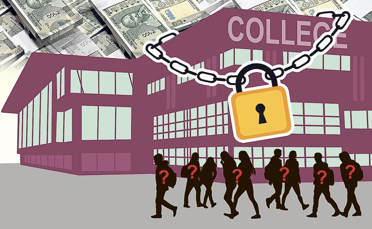 COLLEGE-LOCK-NO-STUDENTS.jpg