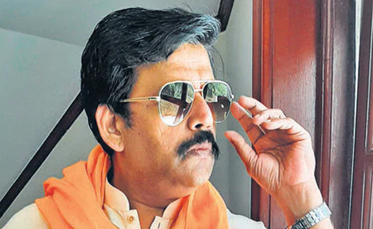 ravikishanshukla-successstory.jpg