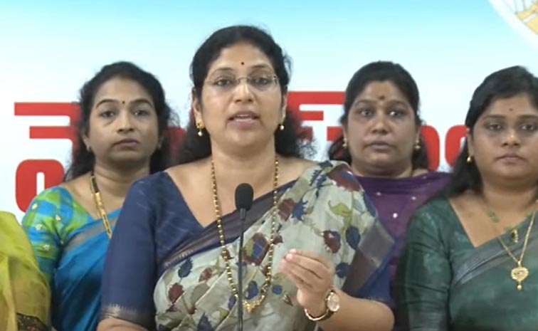 Varudu-Kalyani-Fires-On-Nag.jpg
