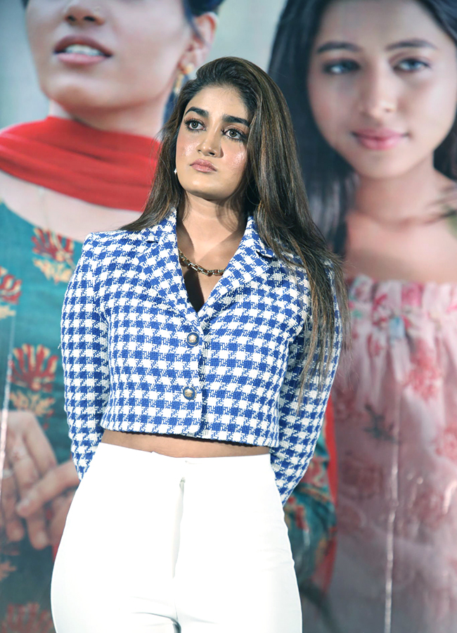Actress_20Dimple_20Hayathi_20Raju_20Gani_20Saval_20Movie_20Trailer_20Launch__20_287_29.jpg 7