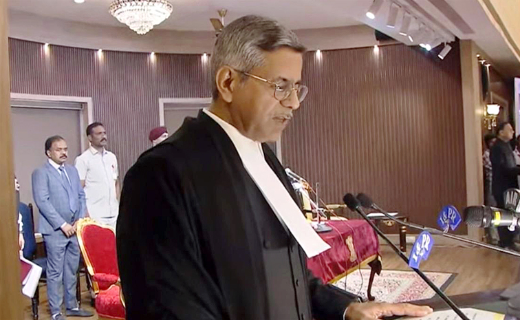 Justice-Aparesh-Kumar-Singh.jpg