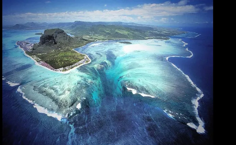 waterfall-Mauritius.jpg