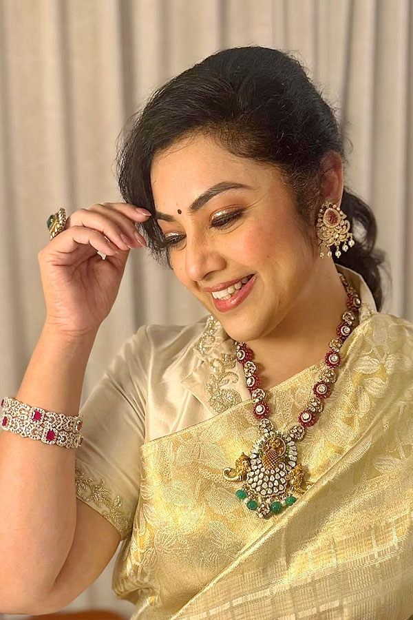 Actress_20Meena_20Latest_20Beautiful_20Photos_20_284_29.jpg 5