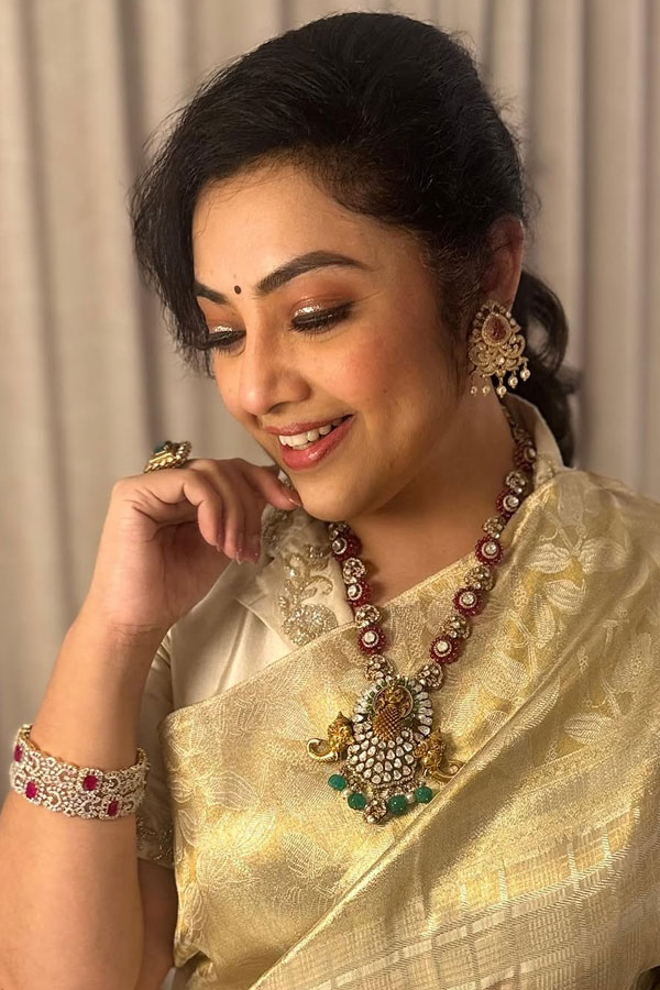 Actress_20Meena_20Latest_20Beautiful_20Photos_20_288_29.jpg 9