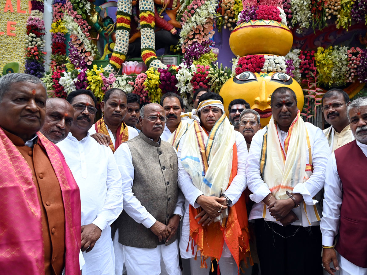 Hyderabad_20Bonalu_202025_20Photos_20_2812_29.jpg 26