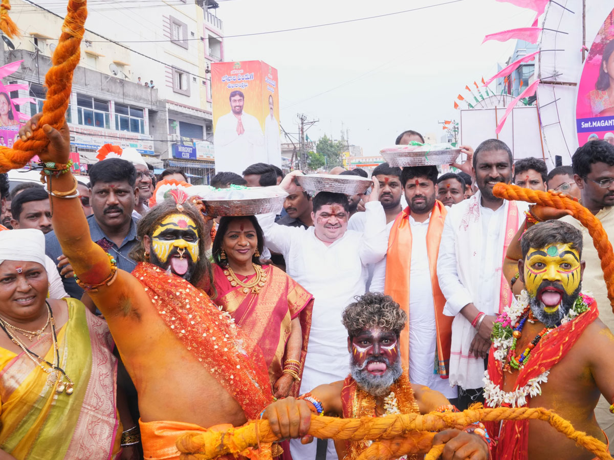 Hyderabad_20Bonalu_202025_20Photos_20_2815_29.jpg 28