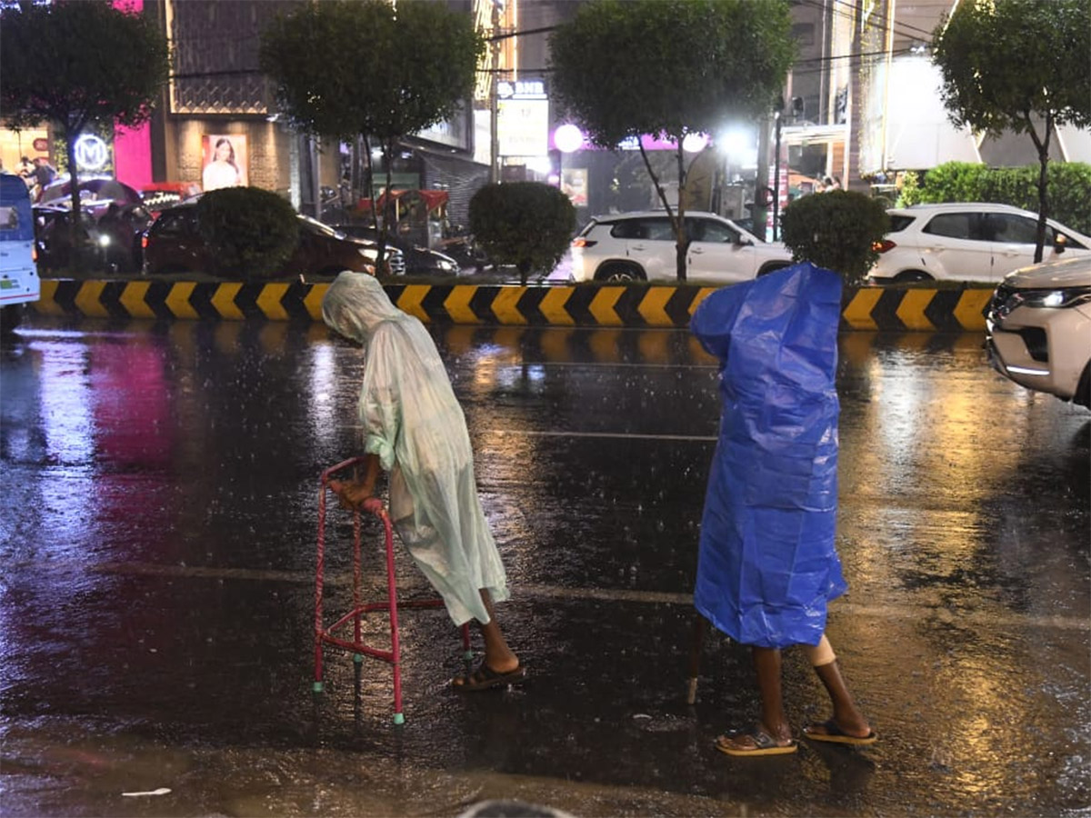 Heavy_20Rain_20in_20Vijayawada_20Today_20Photos__20_282_29.jpg 2
