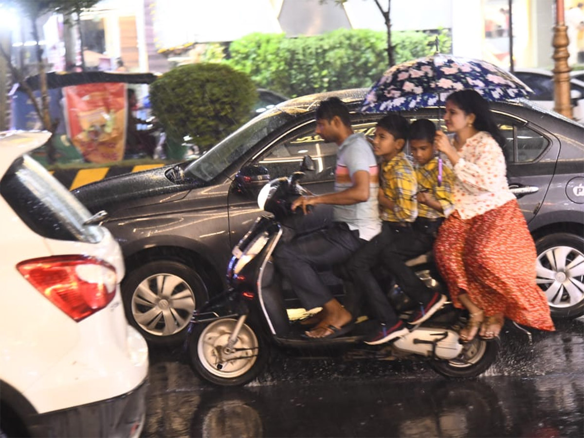 Heavy_20Rain_20in_20Vijayawada_20Today_20Photos__20_286_29.jpg 6