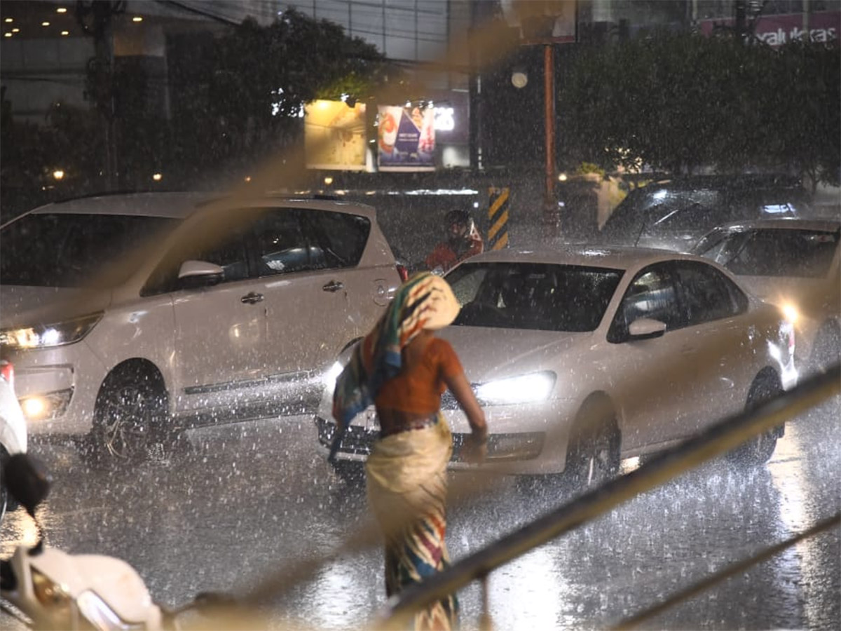 Heavy_20Rain_20in_20Vijayawada_20Today_20Photos__20_288_29.jpg 8