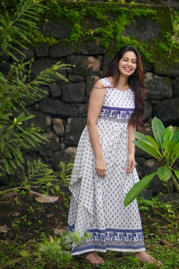 Tollywood_20Actress_20Abhinaya_20enjoying_20Her_20Kerala_20vacation_20Photos_20_286_29.jpg 7