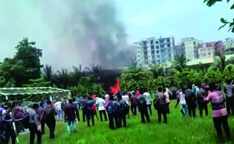airforce_20jet_20crash_0.jpg