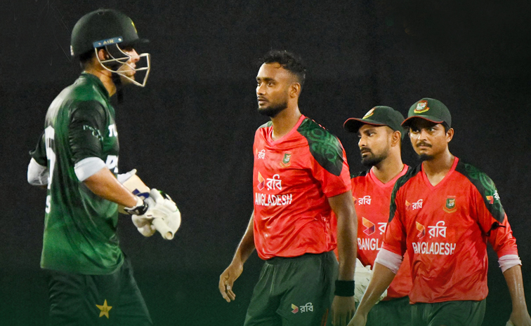 pakvsban.jpg