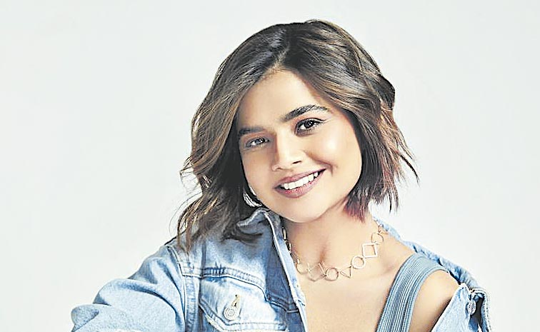 Suhani-Shah-5.jpg