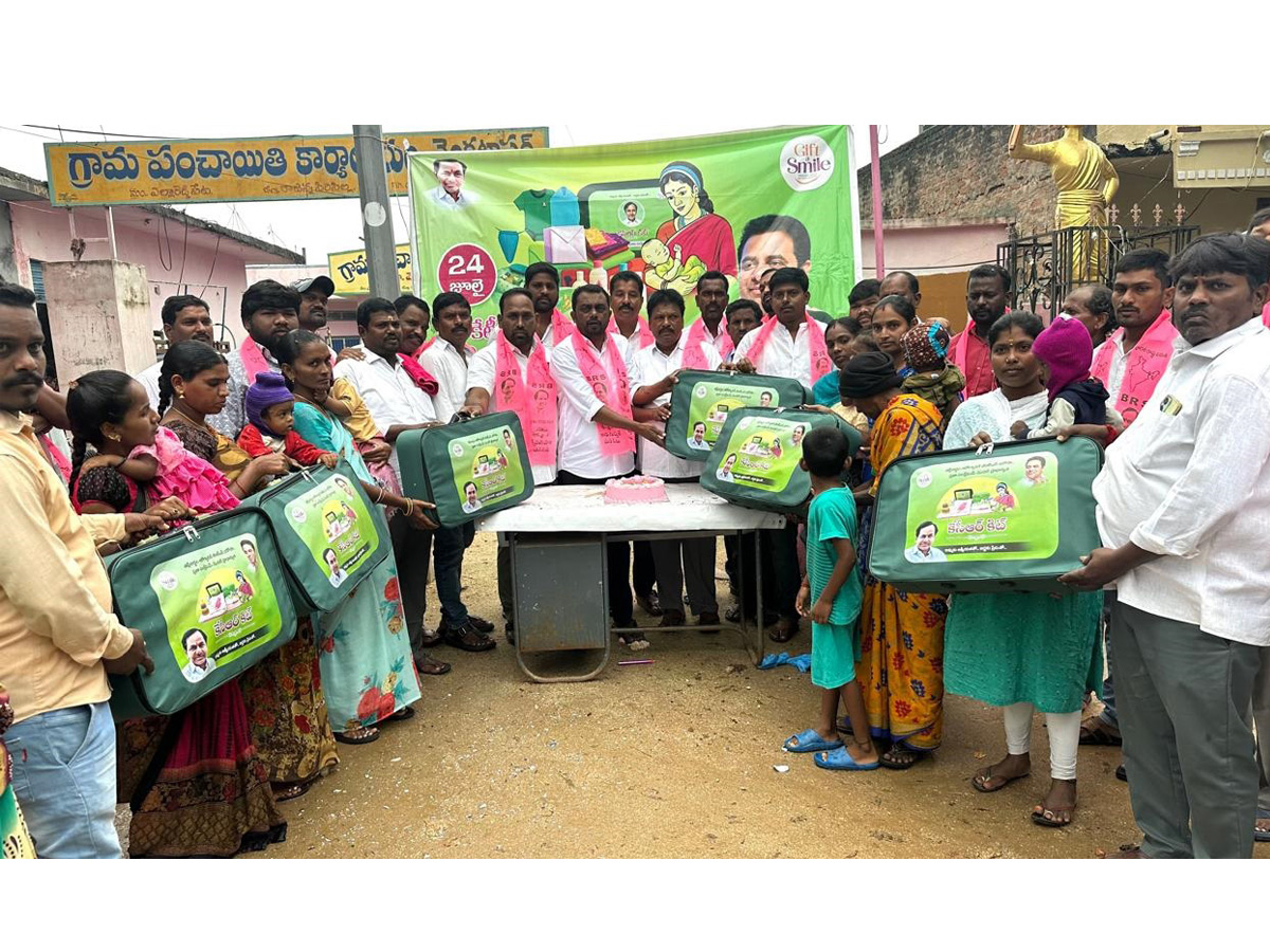 KCR_20kits_20Distributed_20on_20The_20occasion_20of_20KTR_20birthday_20Photos_20_20_289_29.jpg 10
