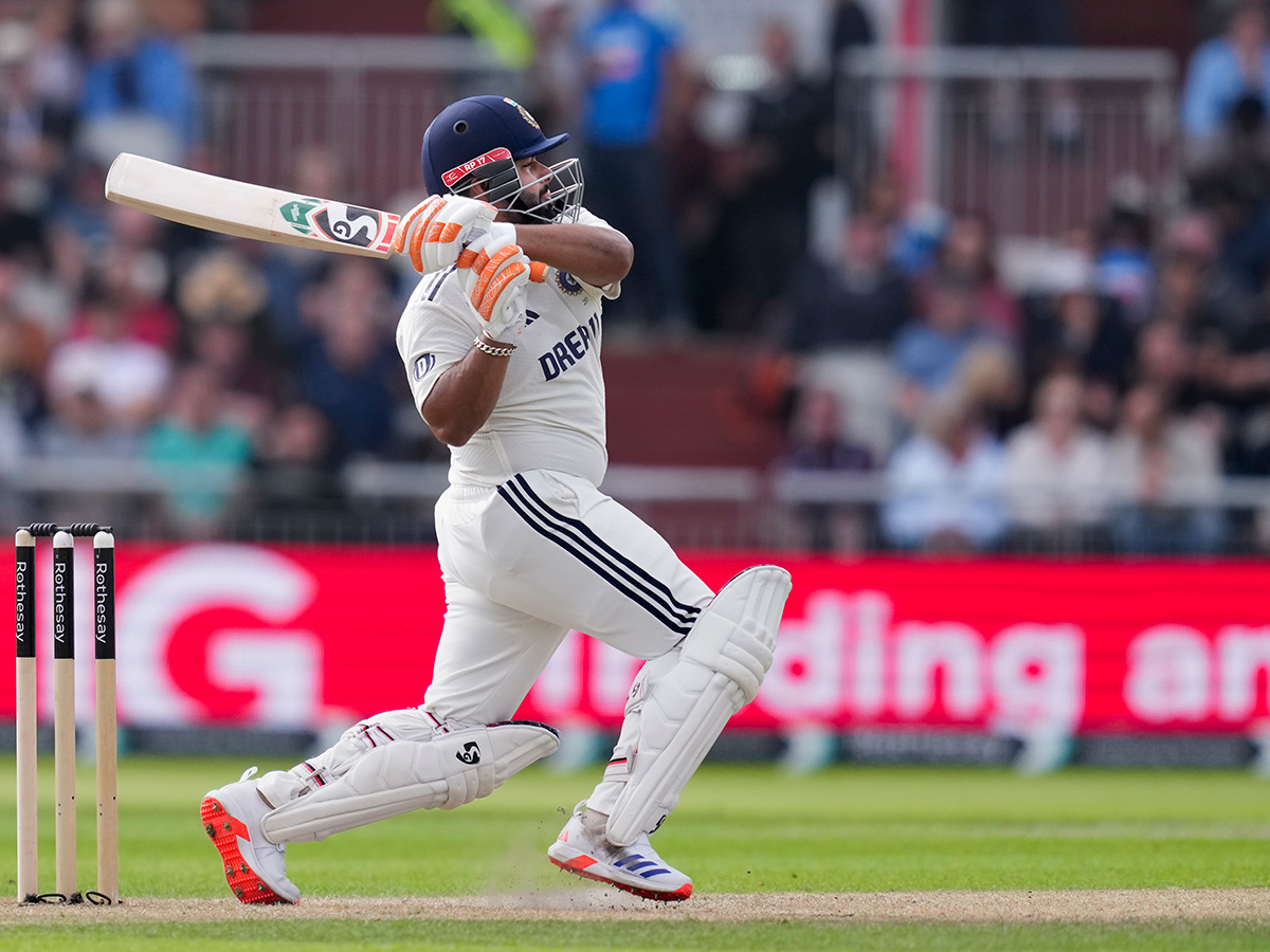 Rishabh_20Pant_20injury_20fourth_20test_20India_20and_20England_20Photos_13.jpg 12