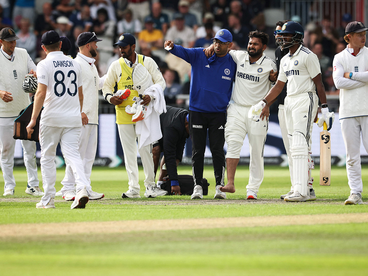Rishabh_20Pant_20injury_20fourth_20test_20India_20and_20England_20Photos_3.jpg 3