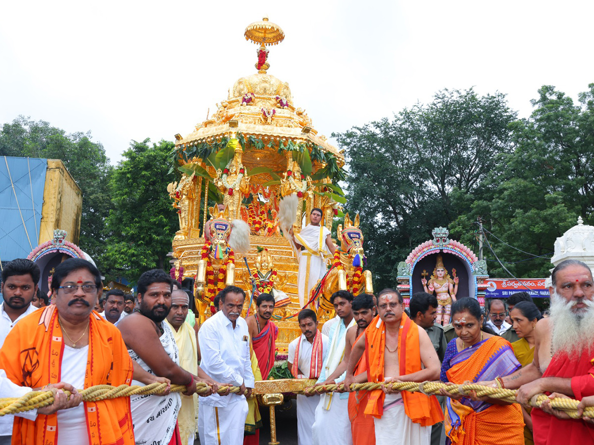 Swarna_20Rathotsavam_20Celebration_20Grandly_20Held_20In_20Srisailam_20__20_283_29.jpg 3